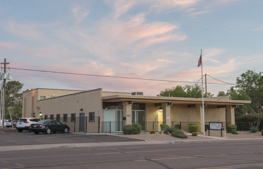 2627 E Thomas Rd, Phoenix, AZ for sale - Building Photo - Image 1 of 1