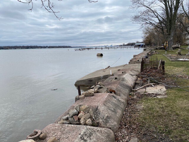 2286 River, Niagara Falls, NY for sale Primary Photo- Image 1 of 1