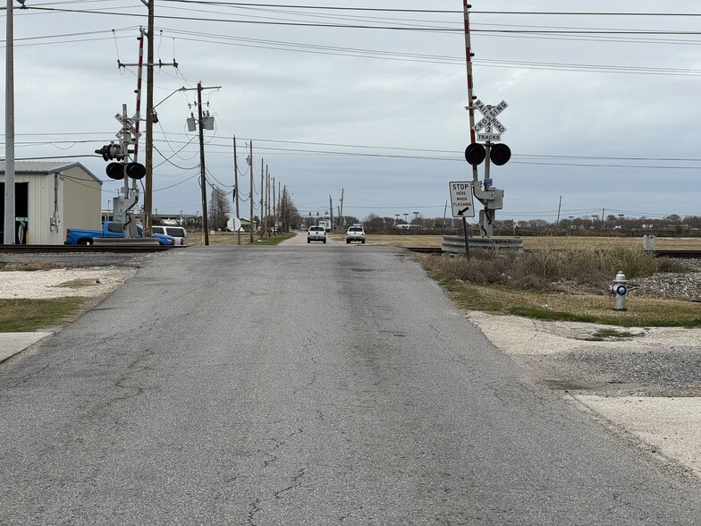 429 Hollandey St, Kenner, LA for lease - Primary Photo - Image 1 of 8