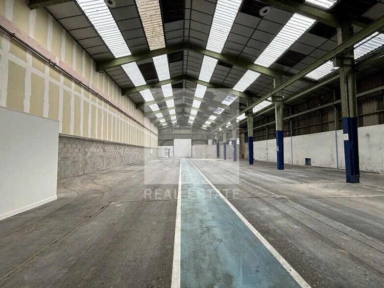 Flex in Villeurbanne for lease - Building Photo - Image 2 of 43