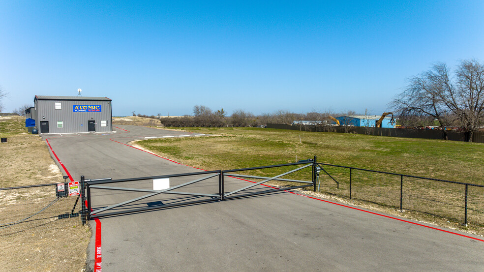 2550 W US Highway 377, Granbury, TX for sale - Primary Photo - Image 1 of 8