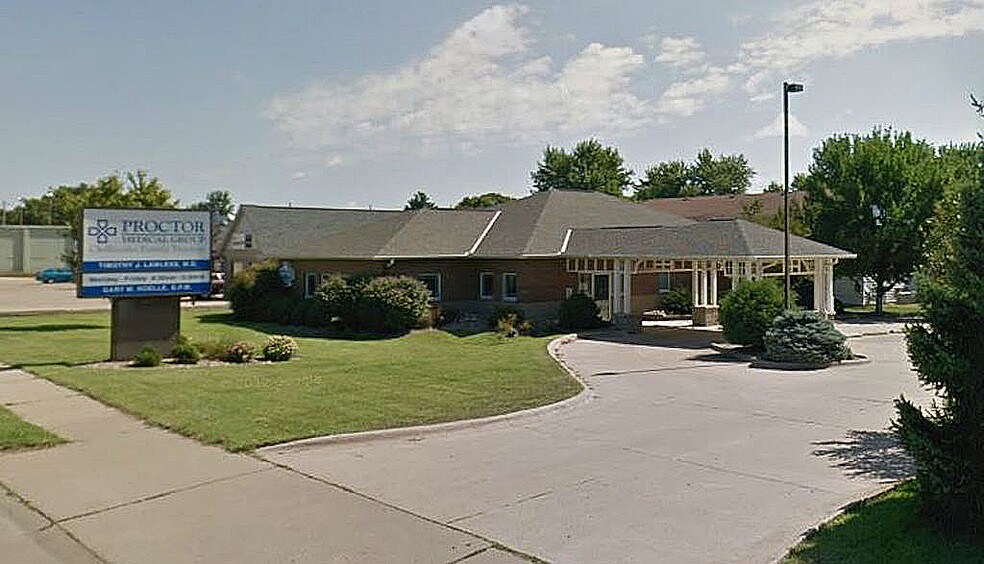 210 N 4th St, Chillicothe, IL for sale - Building Photo - Image 1 of 1