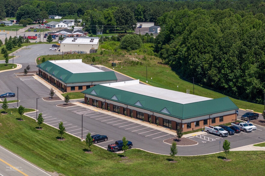 25210 Hofheimer Way, North Dinwiddie, VA for lease - Building Photo - Image 1 of 11