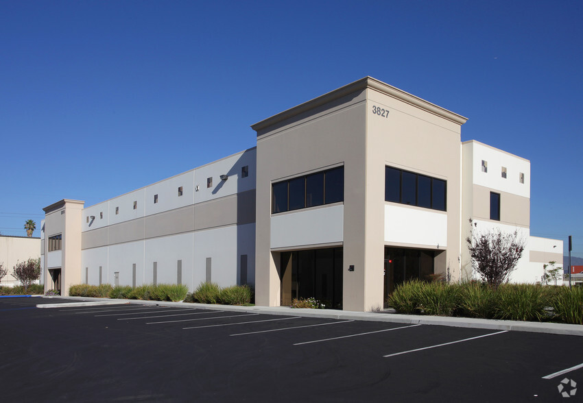 3819 Wacker Dr, Mira Loma, CA for lease - Building Photo - Image 1 of 4