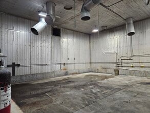 777 Maher Ct, Royal Oaks, CA for lease Building Photo- Image 2 of 5