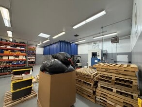 271 W 2950 S, Salt Lake City, UT for lease Interior Photo- Image 2 of 6