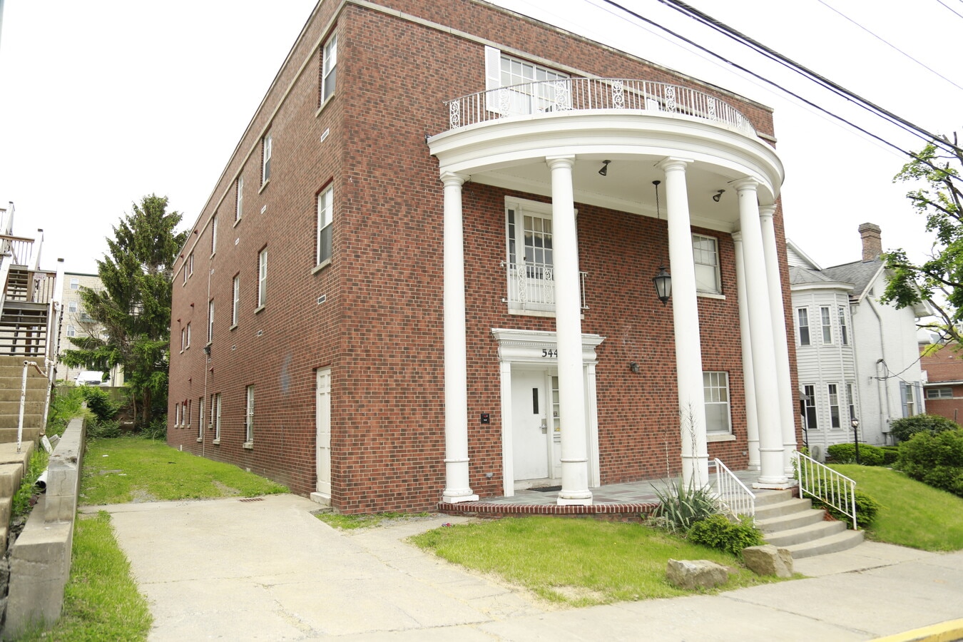 544 Spruce St, WV 26505