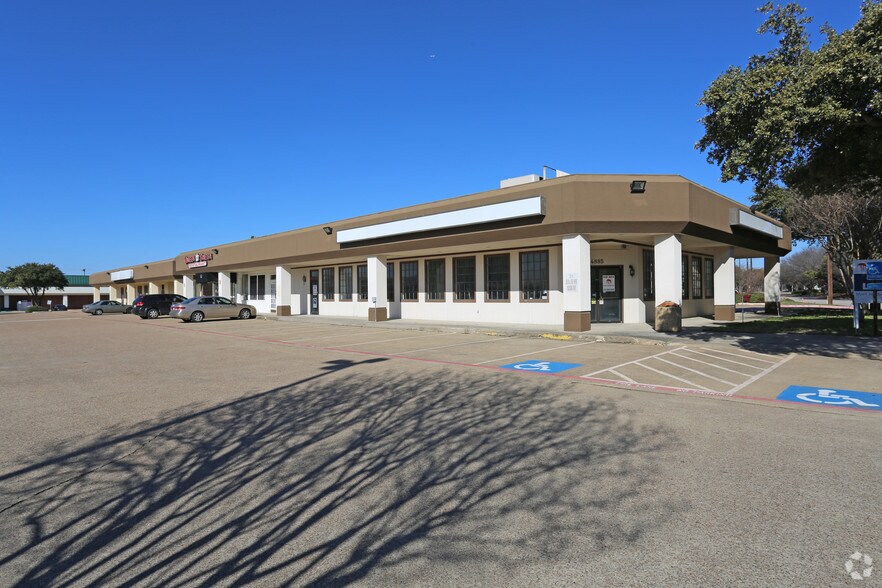 14885 Inwood Rd, Addison, TX 75001