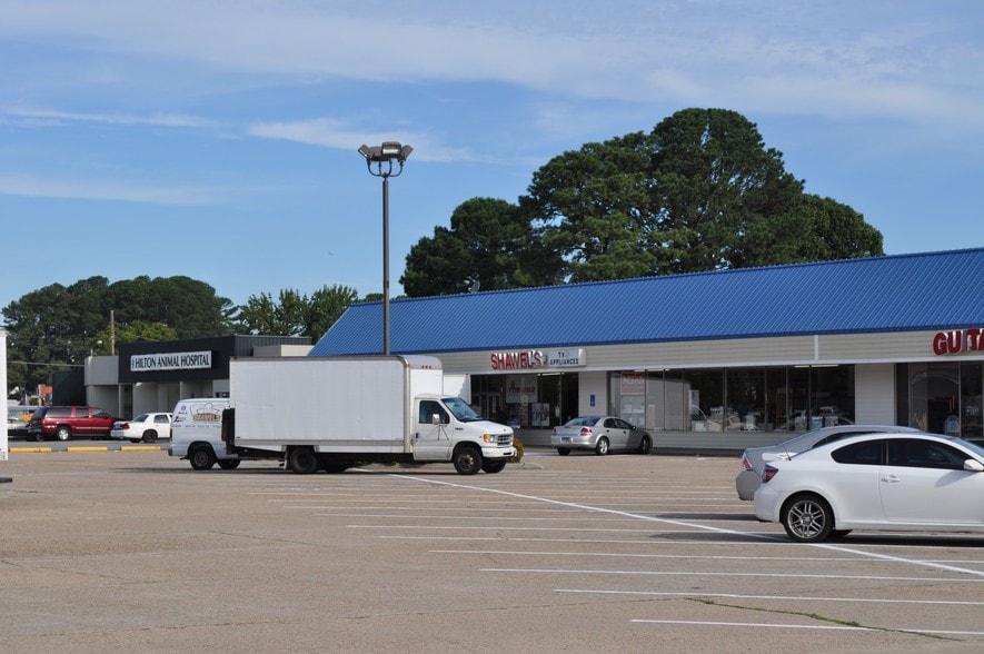 9600-9720 Warwick Blvd, Newport News, VA for lease - Building Photo - Image 3 of 14