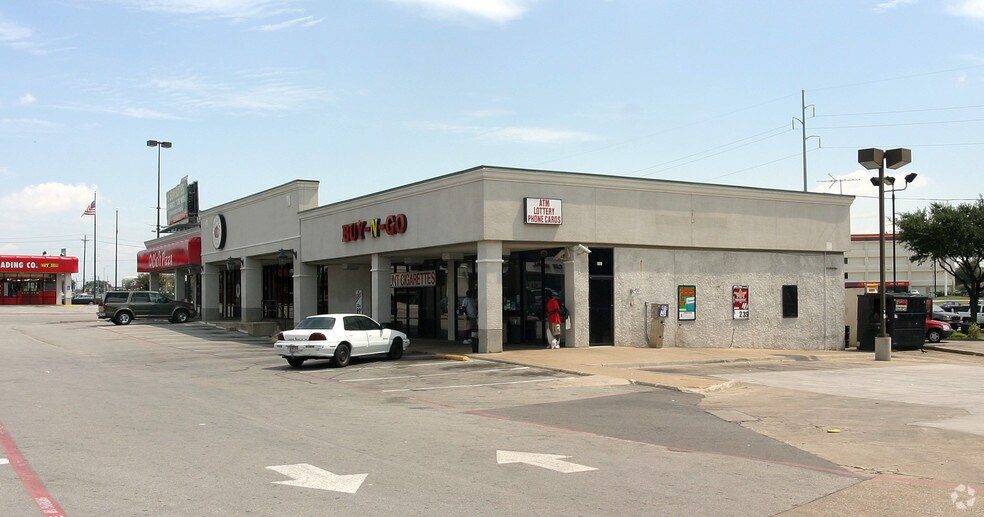 9780 Lyndon B Johnson Fwy, Dallas, TX for lease - Building Photo - Image 2 of 4