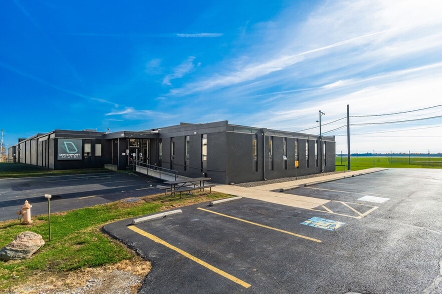 2300 Marilyn Ln, Columbus, OH for lease - Building Photo - Image 3 of 10