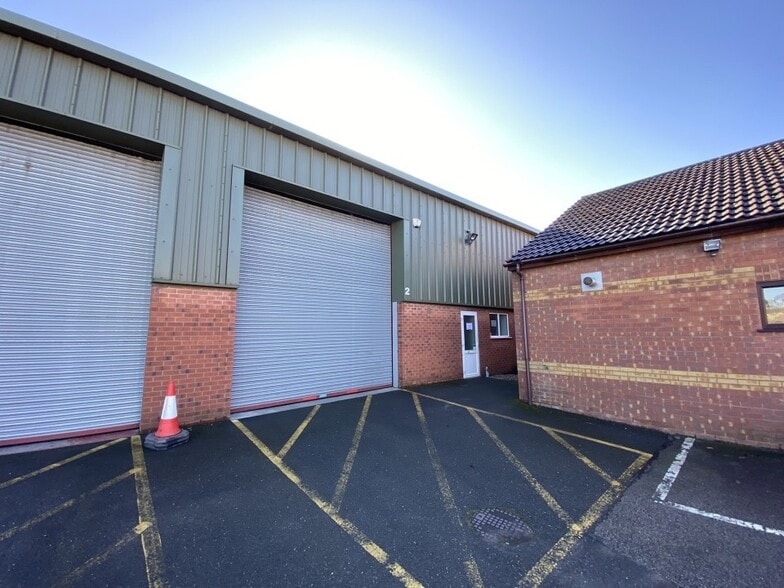 Exchange Rd, Lincoln for lease - Primary Photo - Image 2 of 2