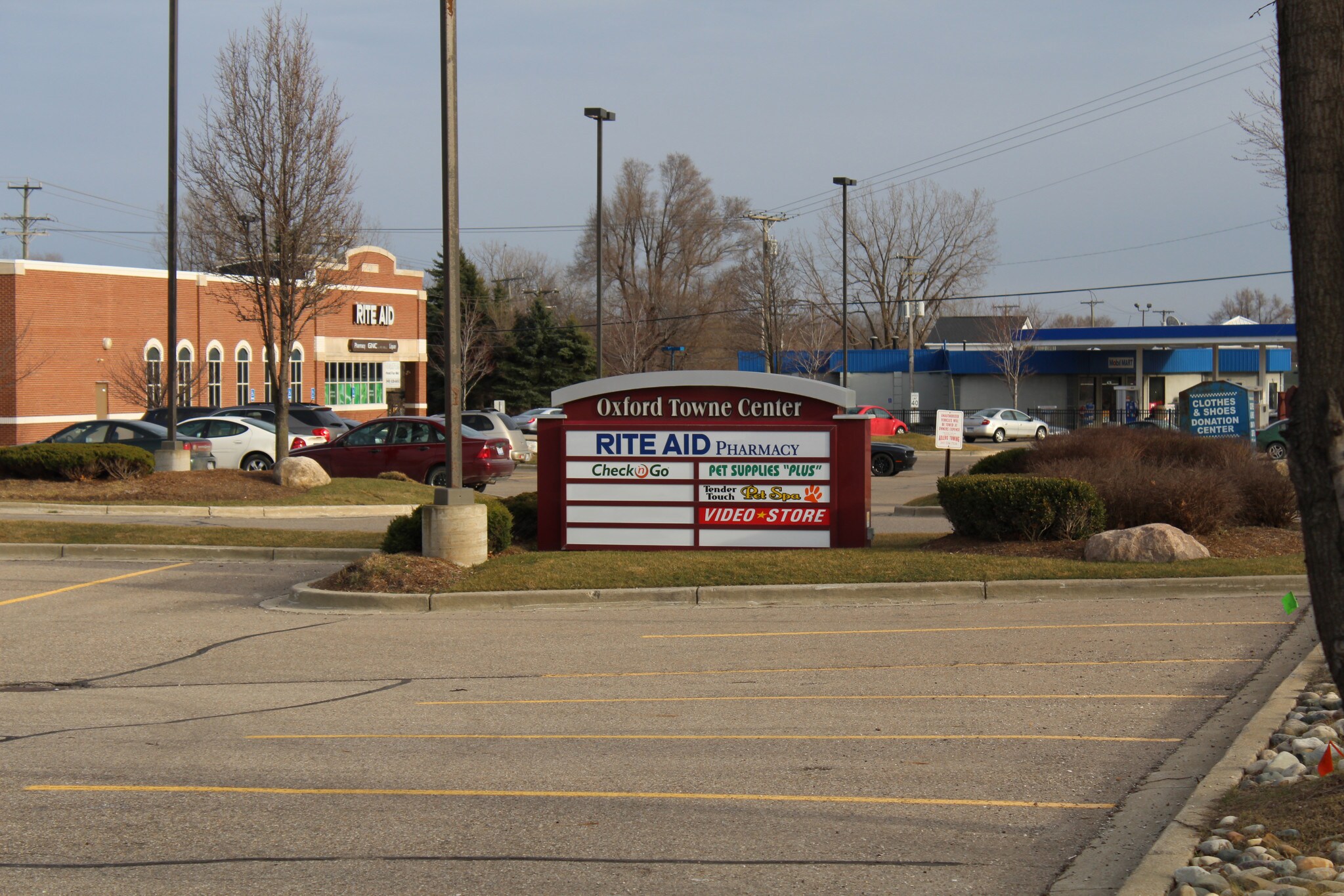 999 S Lapeer Rd, Oxford, MI 48371 Oxford Towne Center