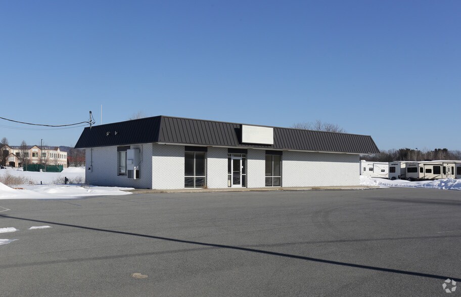 20 Gordon Ln, Wilton, NY for sale - Primary Photo - Image 1 of 1