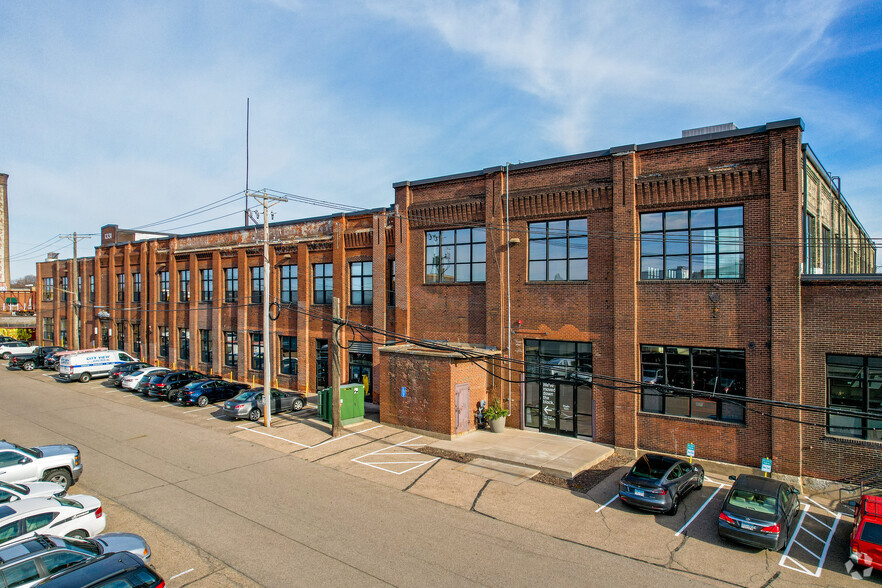 1331 NE Tyler St, Minneapolis, MN for lease - Primary Photo - Image 1 of 6