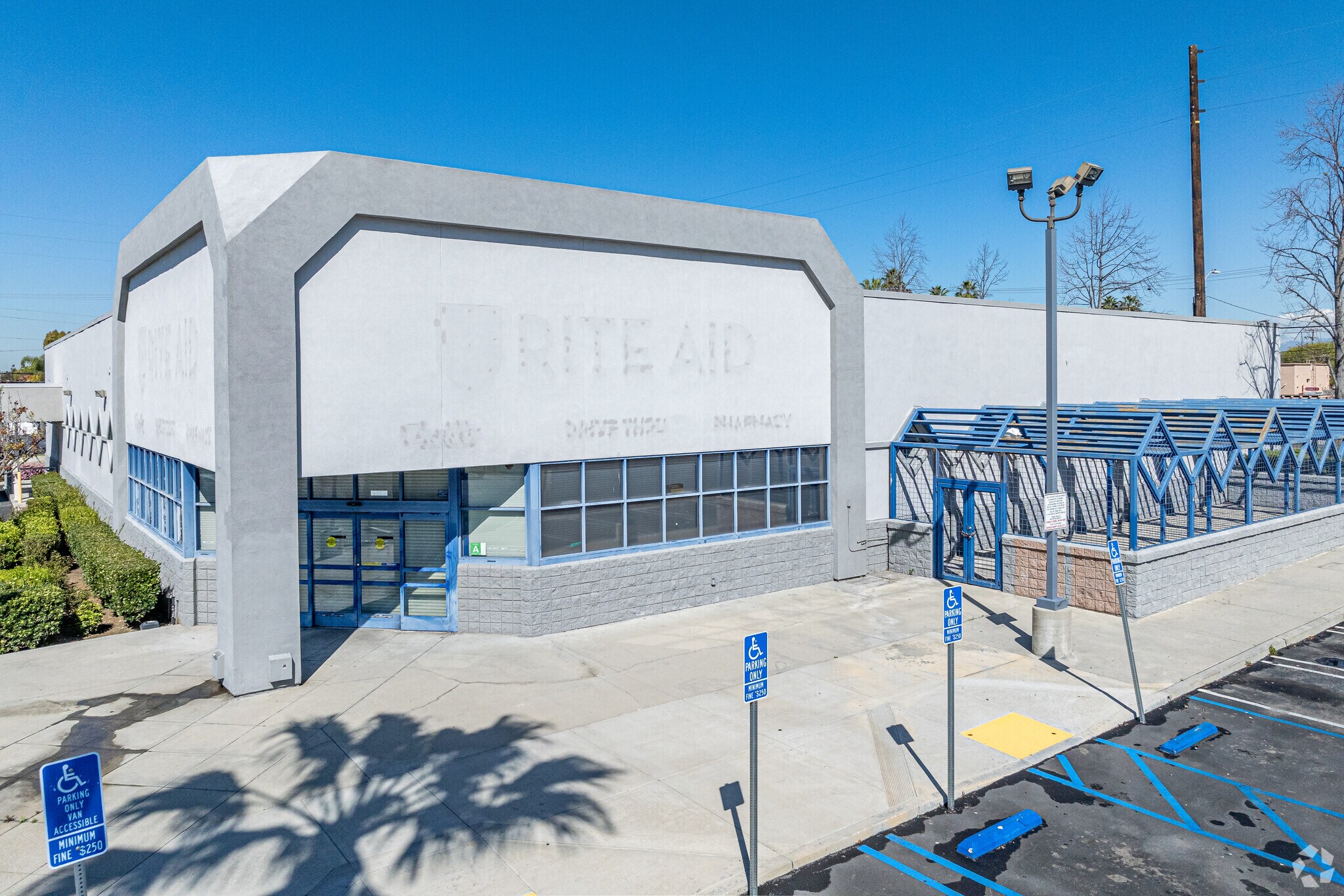 15800 Imperial Hwy, La Mirada, CA for lease Primary Photo- Image 1 of 15