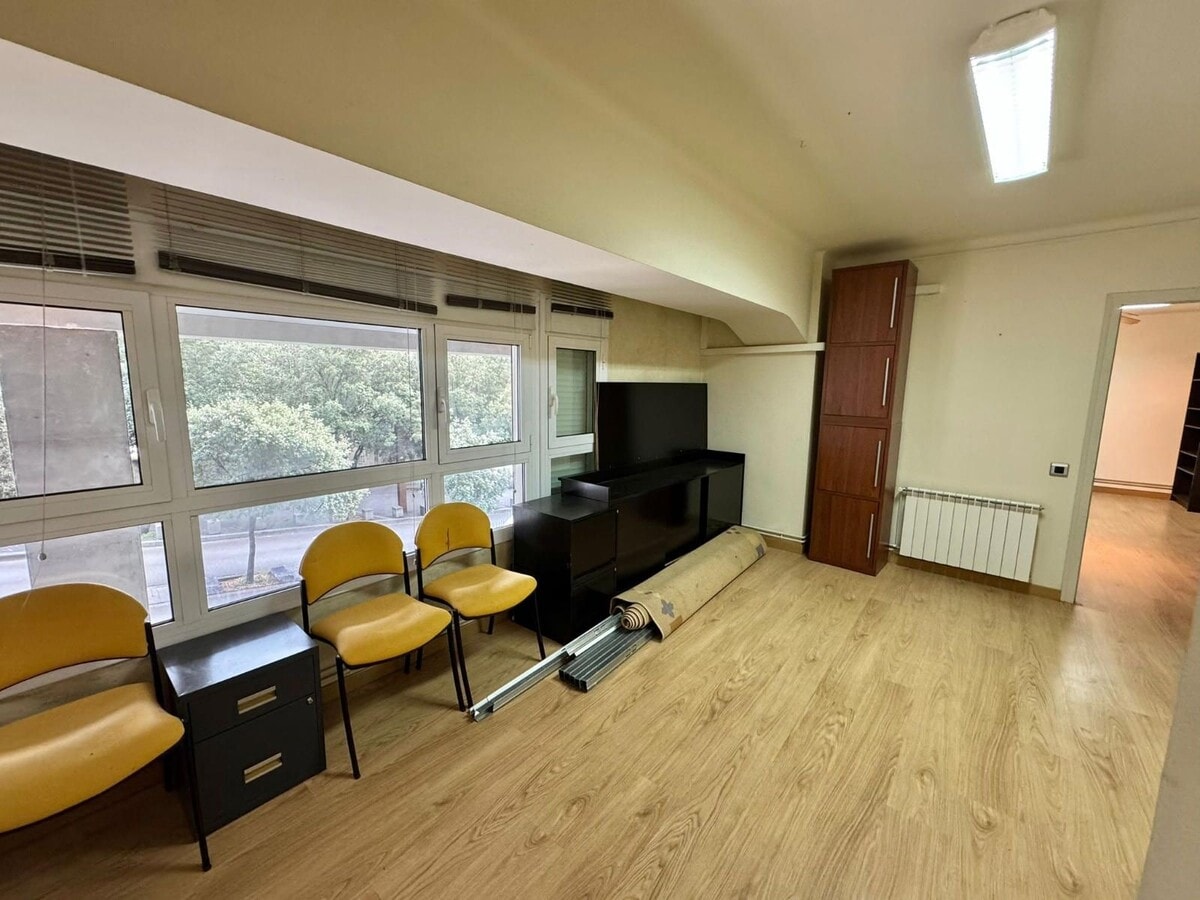 Plaça de la Reforma, 2, Manresa, BAR 08241 - Unit - -  - Interior Photo - Image 1 of 11