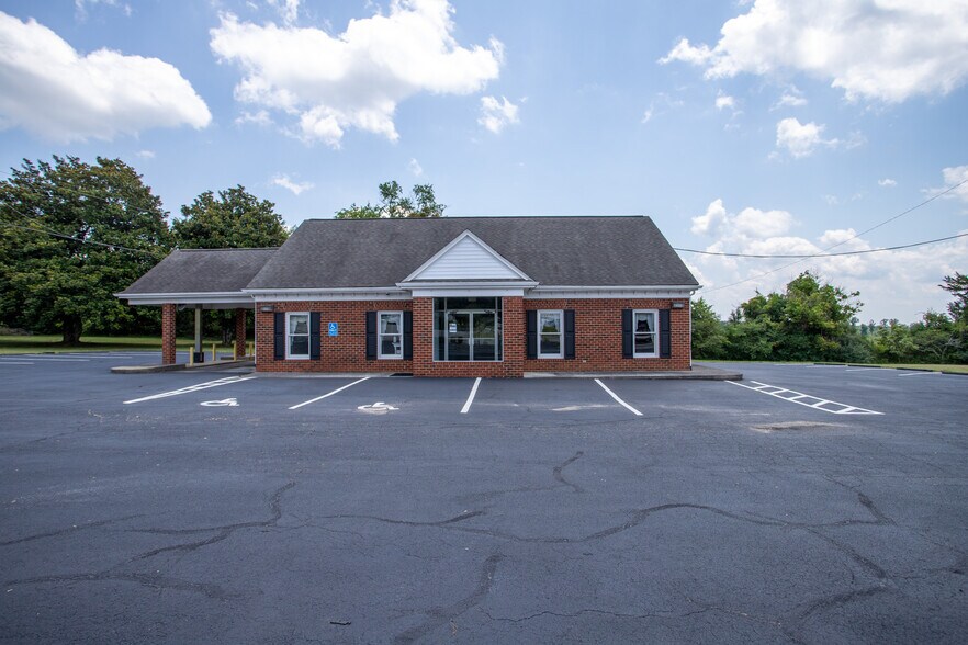 11020 Virginia Ave, Bassett, VA 24055 Flex for Lease