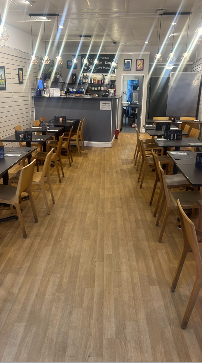 55 High St, Dorking for lease Interior Photo- Image 1 of 2
