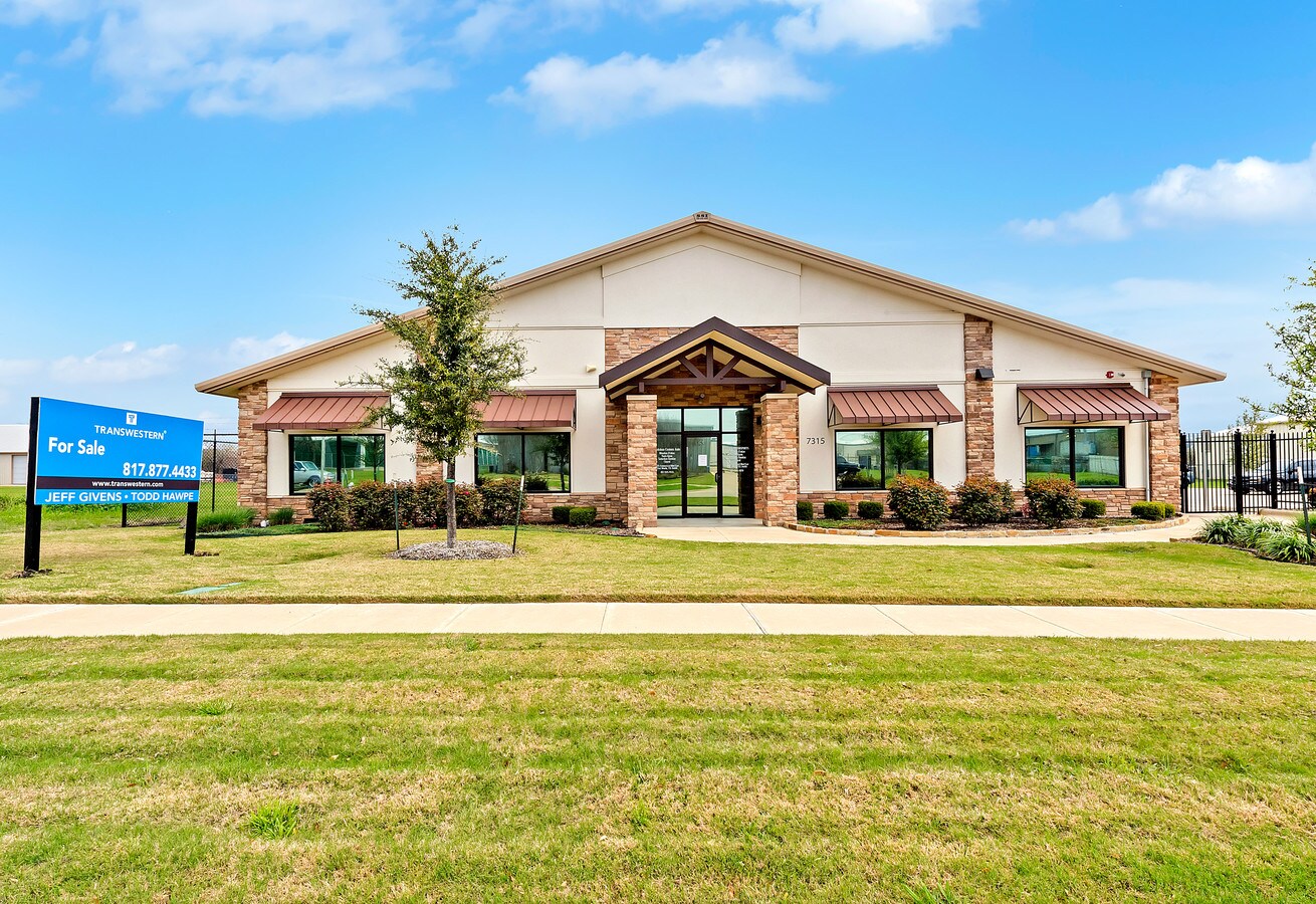 7315 Commercial Blvd, Arlington, TX 76001