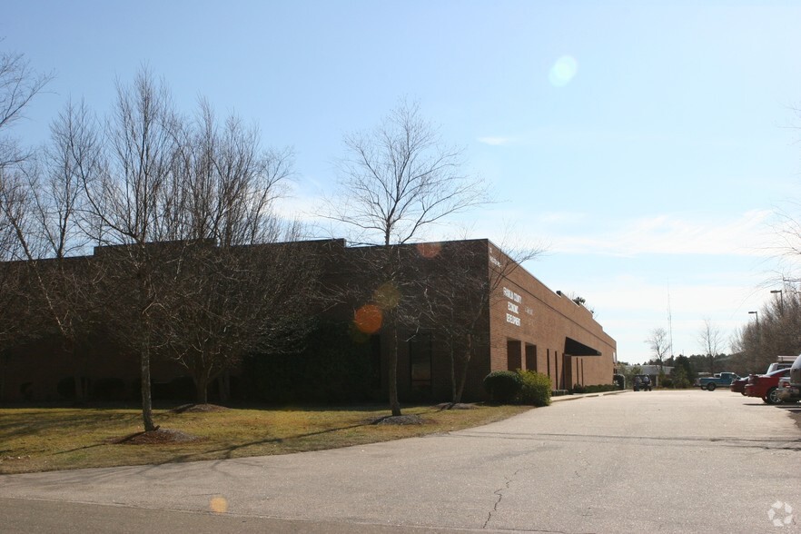 112 Wheaton Dr, Youngsville, NC for lease - Building Photo - Image 2 of 5