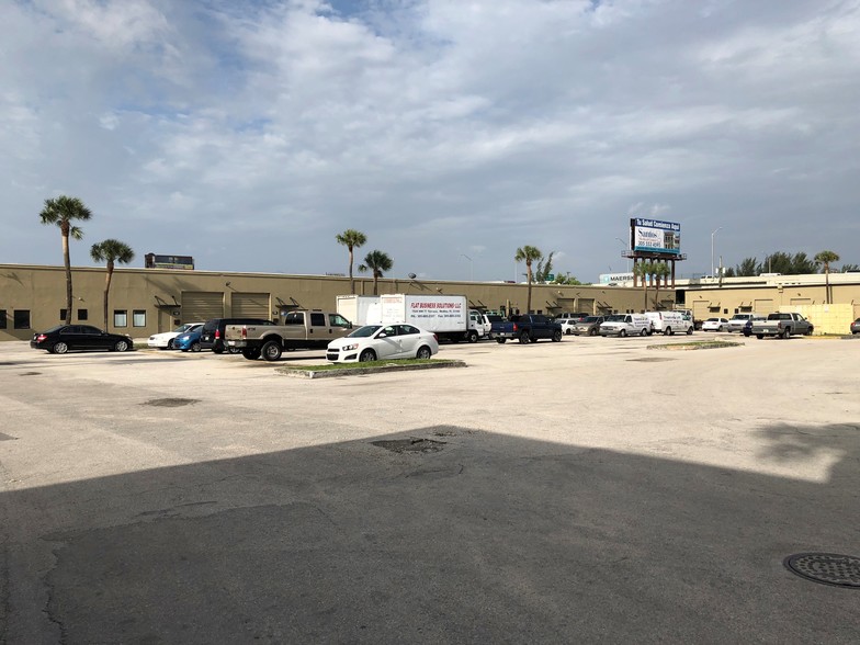 7705-7735 NW 75th Ave, Medley, FL for lease - Building Photo - Image 3 of 13