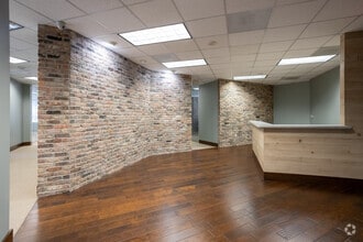 675 Bering Dr, Houston, TX for lease Interior Photo- Image 1 of 4