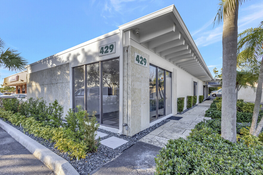 429 Northlake Blvd, North Palm Beach, FL for lease - Building Photo - Image 2 of 12