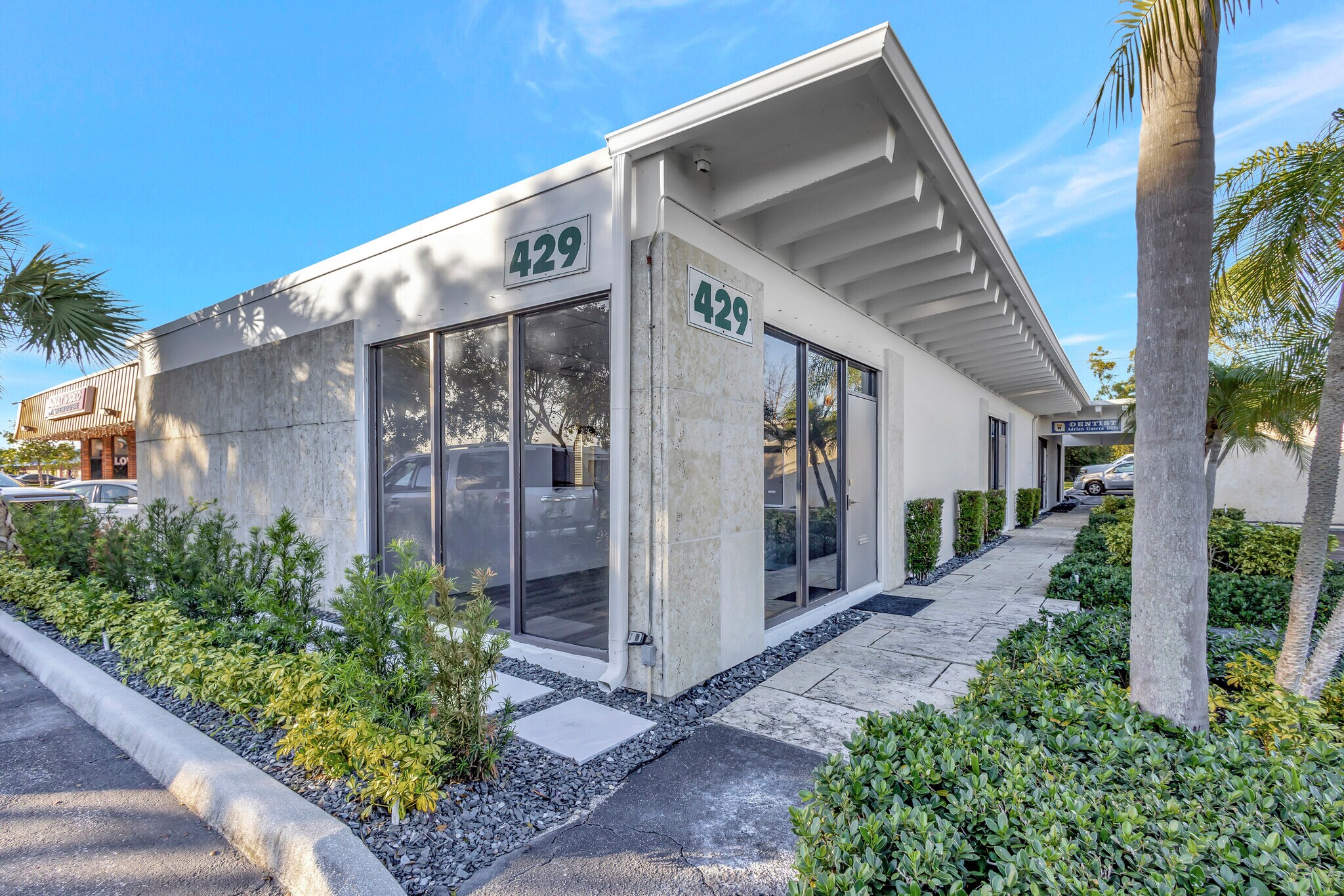 429 Northlake Blvd, North Palm Beach, FL for lease Building Photo- Image 1 of 13