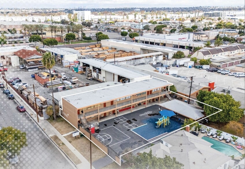 12914 Cordary, Hawthorne, CA for sale - Primary Photo - Image 1 of 6