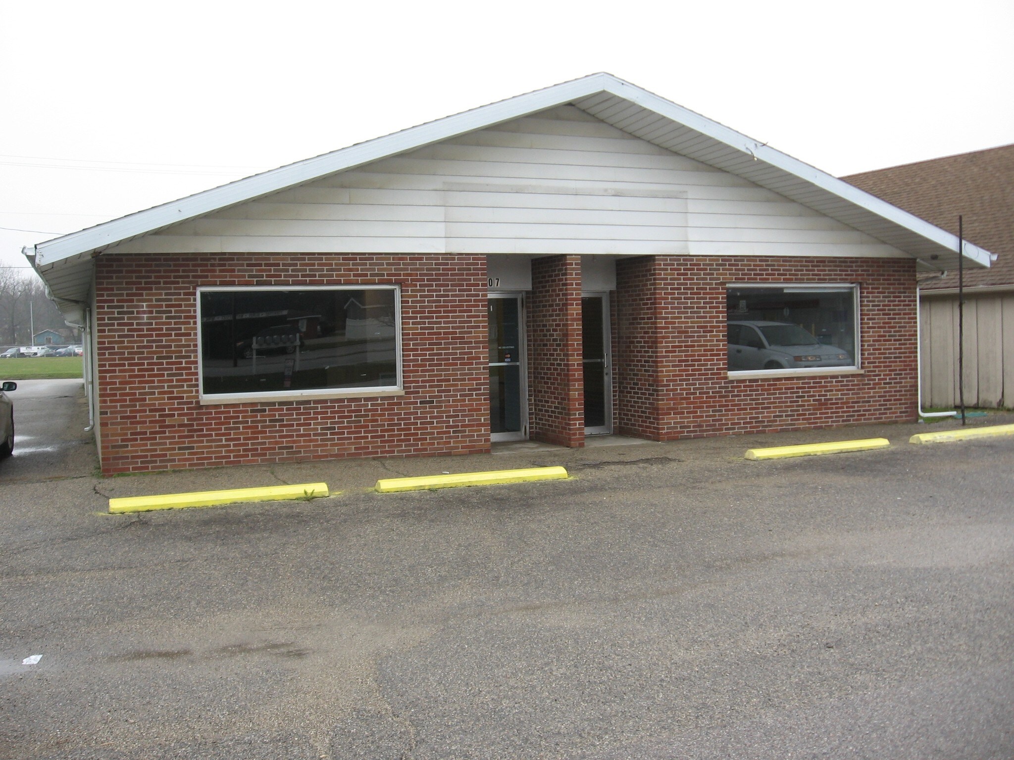 607 S Huntington St, Syracuse, IN for sale Building Photo- Image 1 of 1