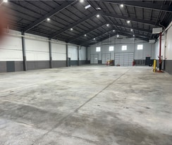 Industrial Warehouse - Warehouse