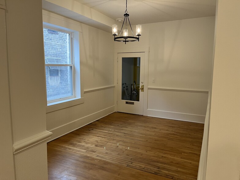 1425 Chapline St, Wheeling, WV for lease - Interior Photo - Image 3 of 14