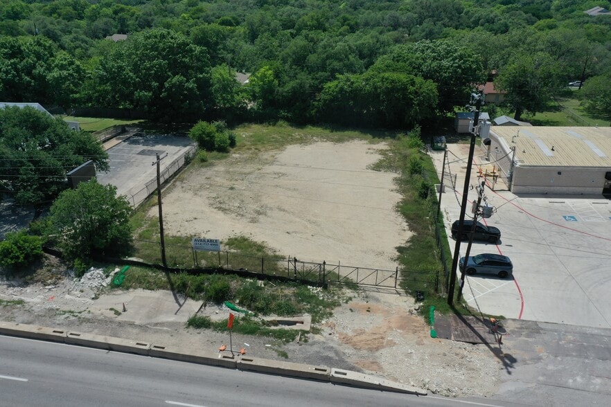 11930 Interstate 35 hwy, Austin, TX for lease - Building Photo - Image 1 of 12