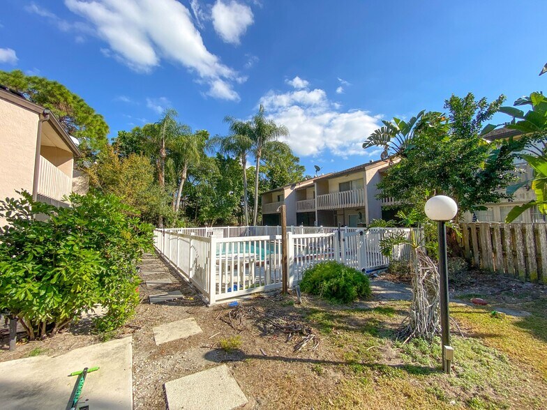 27402748 Proctor Rd, Sarasota, FL 34231