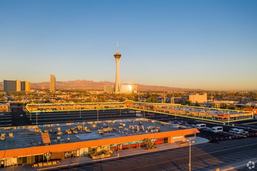 953 E Sahara Ave, Las Vegas, NV for lease - Building Photo - Image 1 of 9