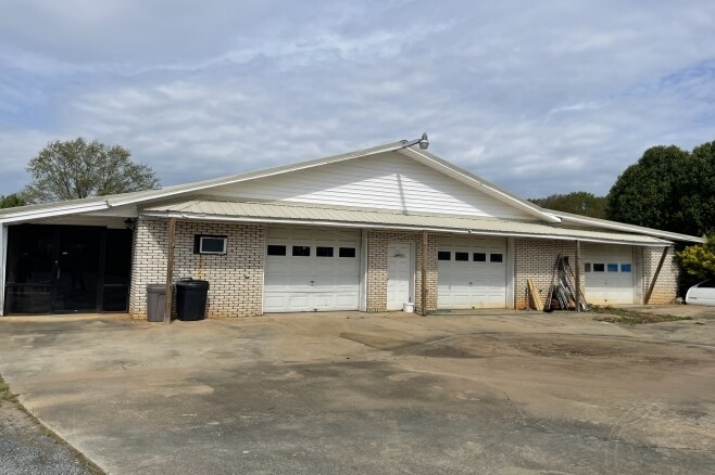 1204 Highway 11 W, Chesnee, SC for sale Primary Photo- Image 1 of 1