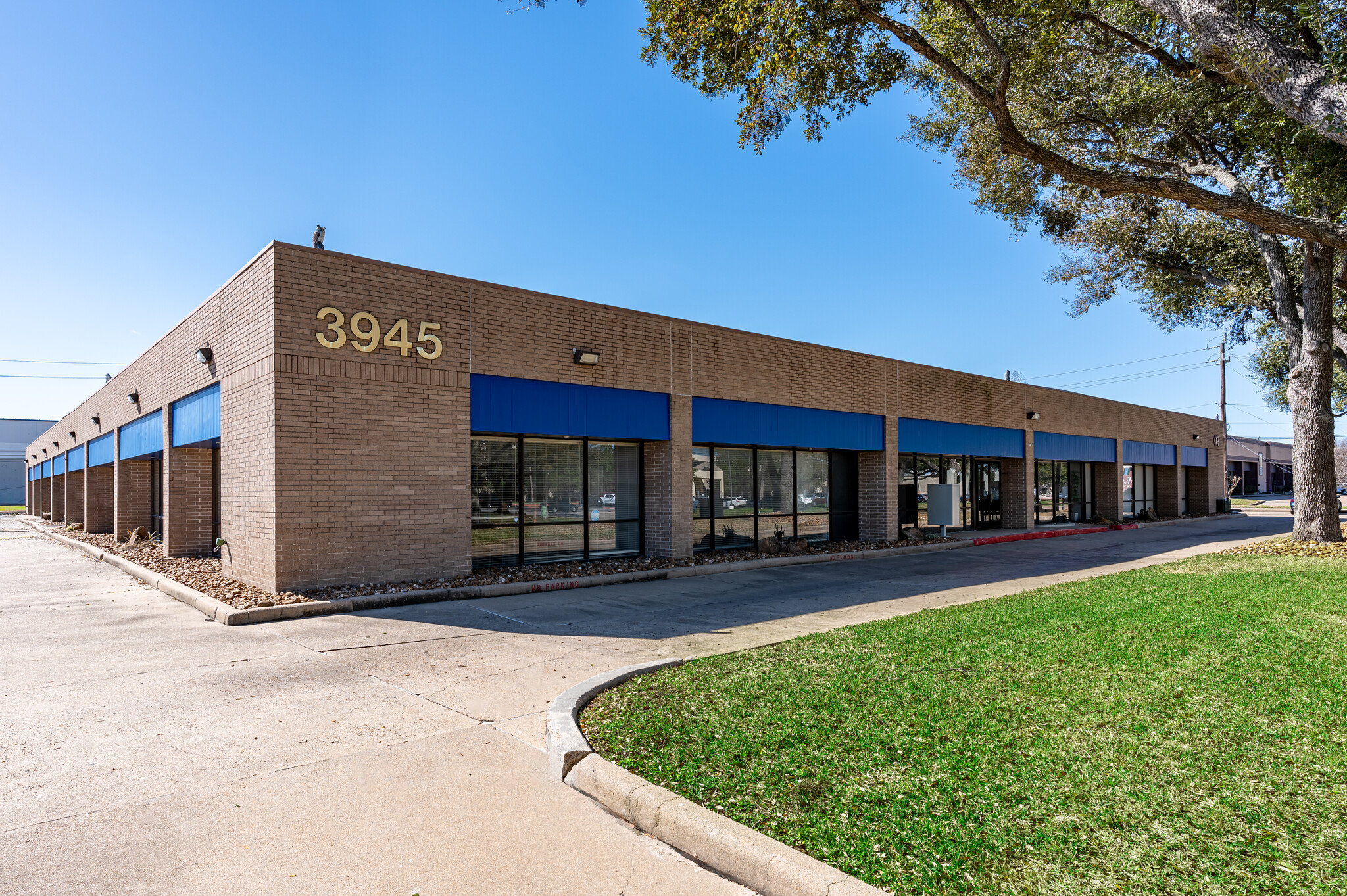 3945 Greenbriar Dr, Stafford, TX for lease Building Photo- Image 1 of 22