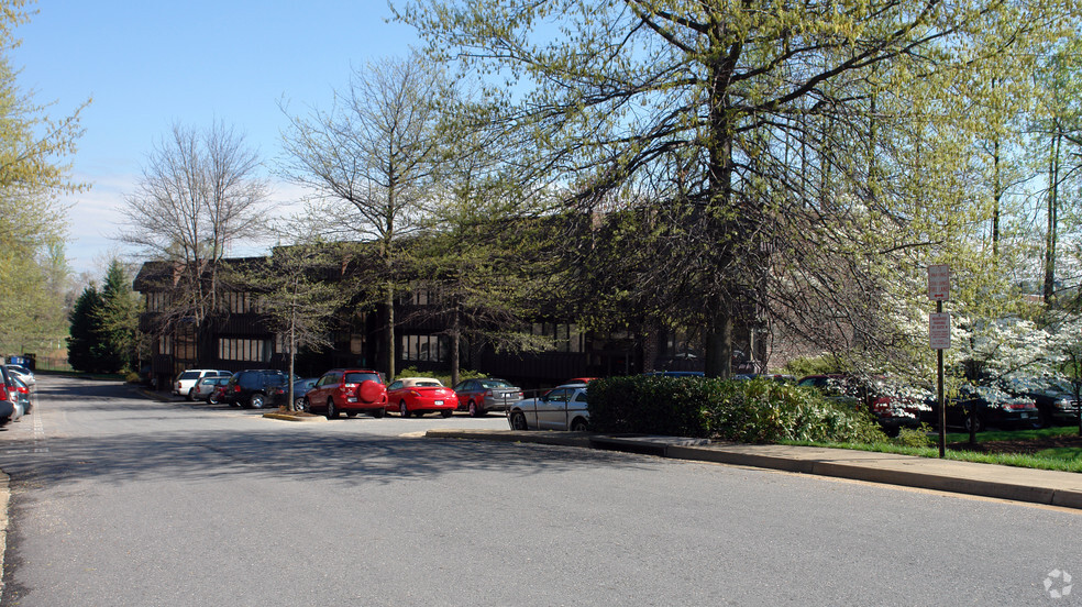 8300 Arlington Blvd, Merrifield, VA for sale - Building Photo - Image 1 of 1