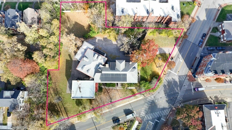 2605 Woodburn Ave, Cincinnati, OH for sale - Building Photo - Image 2 of 17