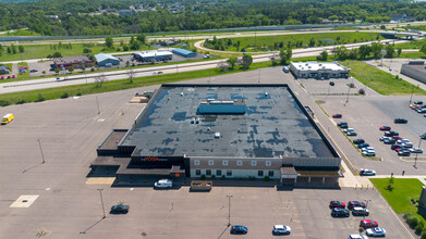 2725 Mall Dr, Eau Claire, WI for lease Building Photo- Image 2 of 4