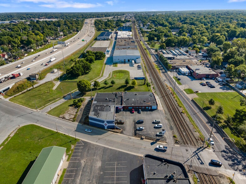 1417 Commerce Ave, Indianapolis, IN for lease - Building Photo - Image 2 of 15
