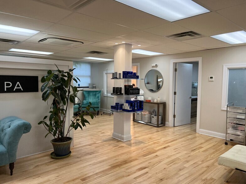 71 E Palisade Ave, Englewood, NJ for lease - Interior Photo - Image 3 of 13