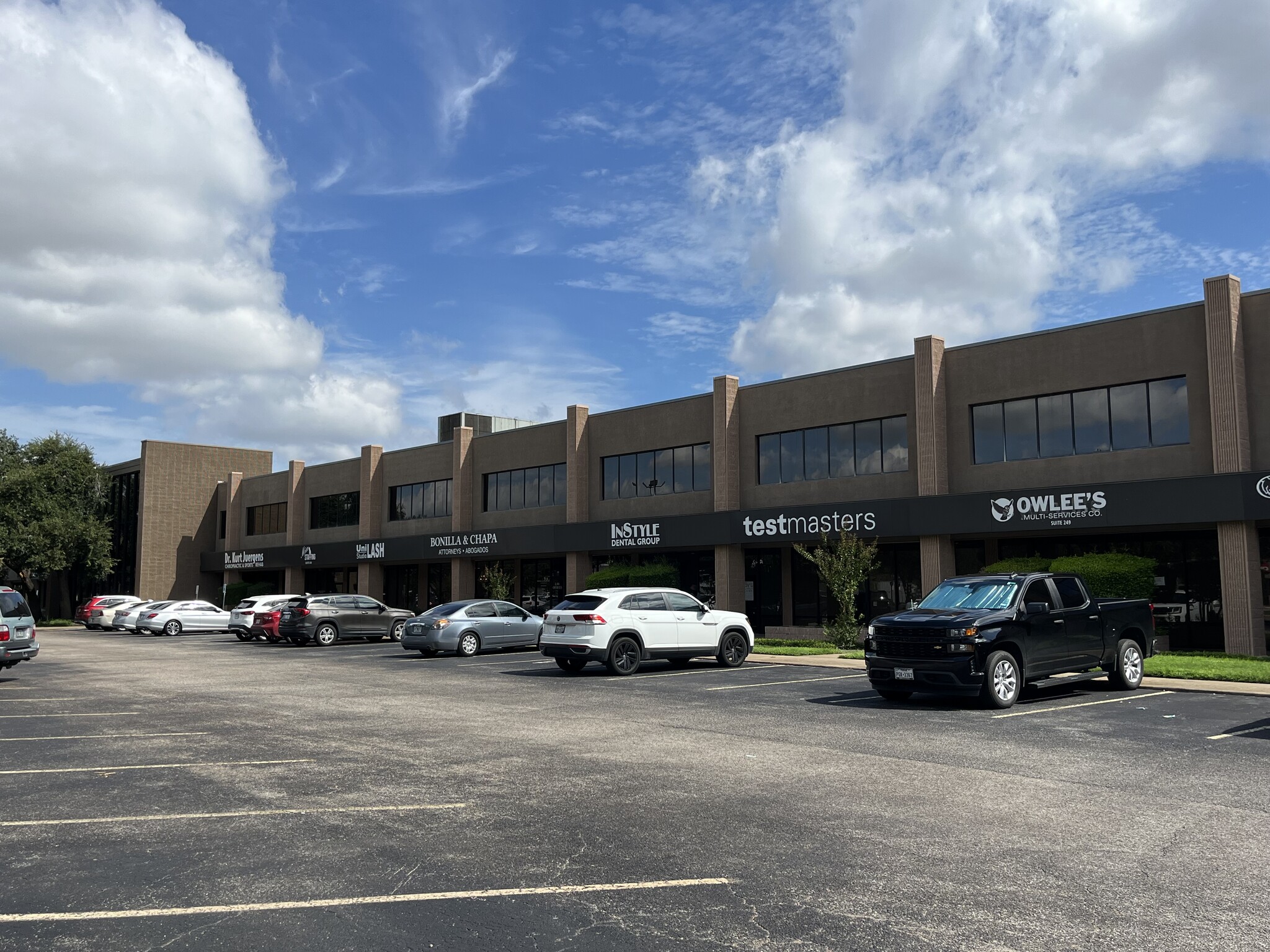 2600 N Gessner Rd, Houston, TX for lease Building Photo- Image 1 of 7