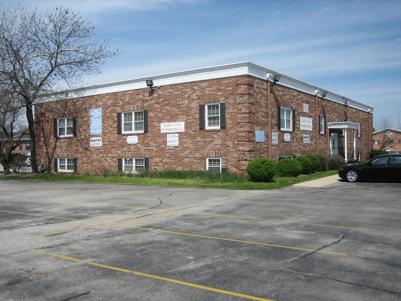 3801 Monarch Dr, Racine, WI for lease - Building Photo - Image 1 of 1