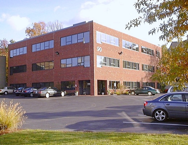 90 Maple St, Stoneham, MA for sale - Building Photo - Image 1 of 1