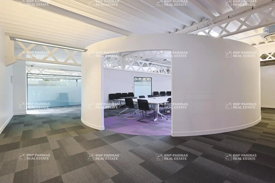 125 Avenue De La République, La Madeleine for lease - Interior Photo - Image 2 of 23