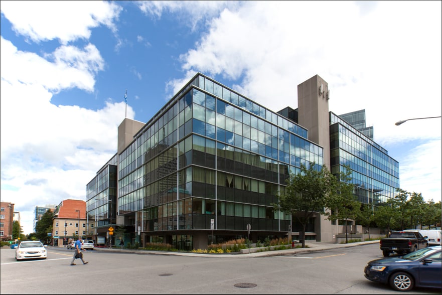 425-475 Rue Jacques-Parizeau, Québec, QC for lease - Building Photo - Image 2 of 6