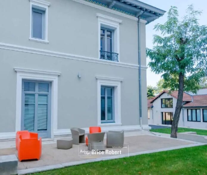 Office in Lyon for sale - Building Photo - Image 3 of 9