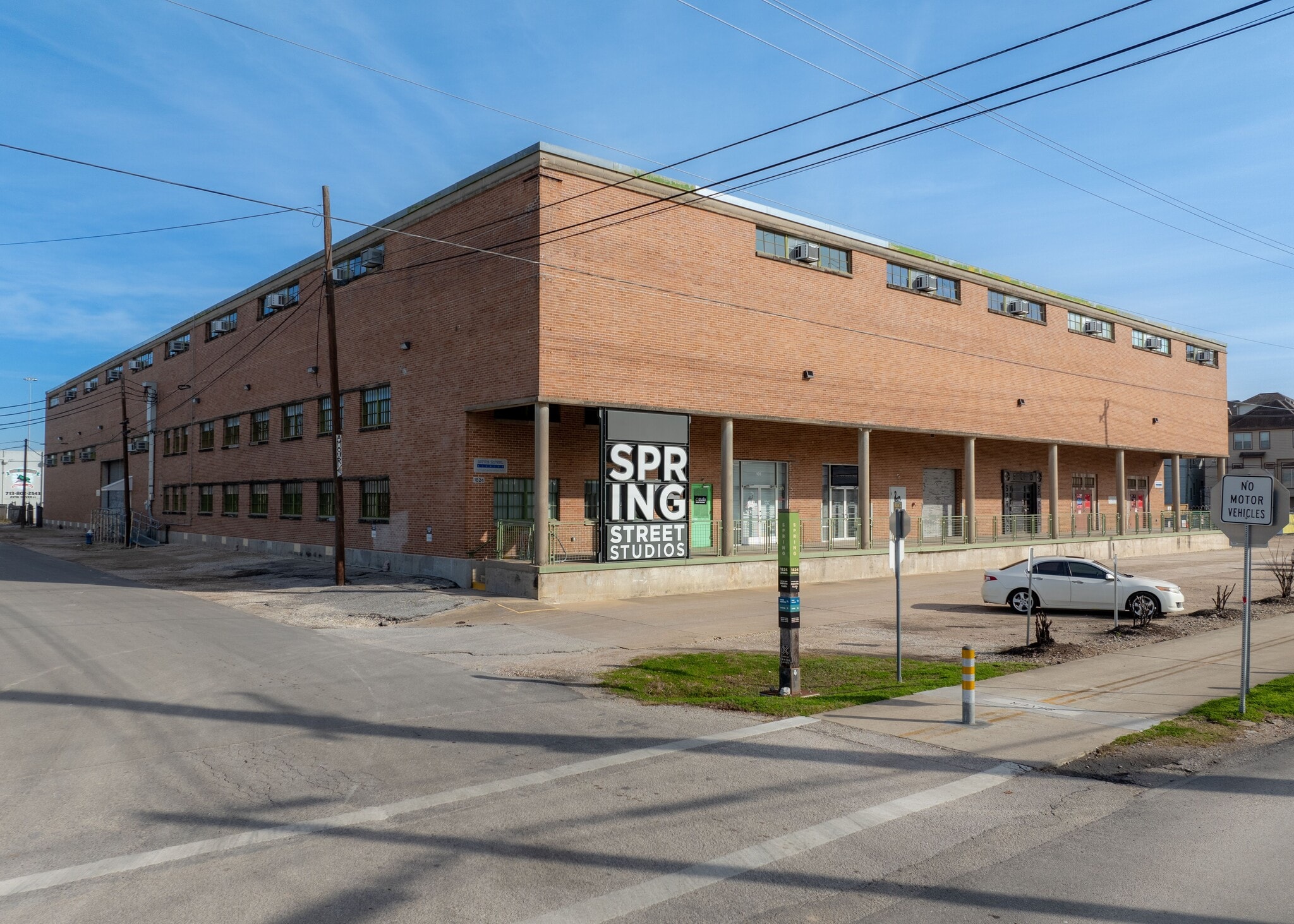 1824 Spring St, Houston, TX for lease Interior Photo- Image 1 of 4